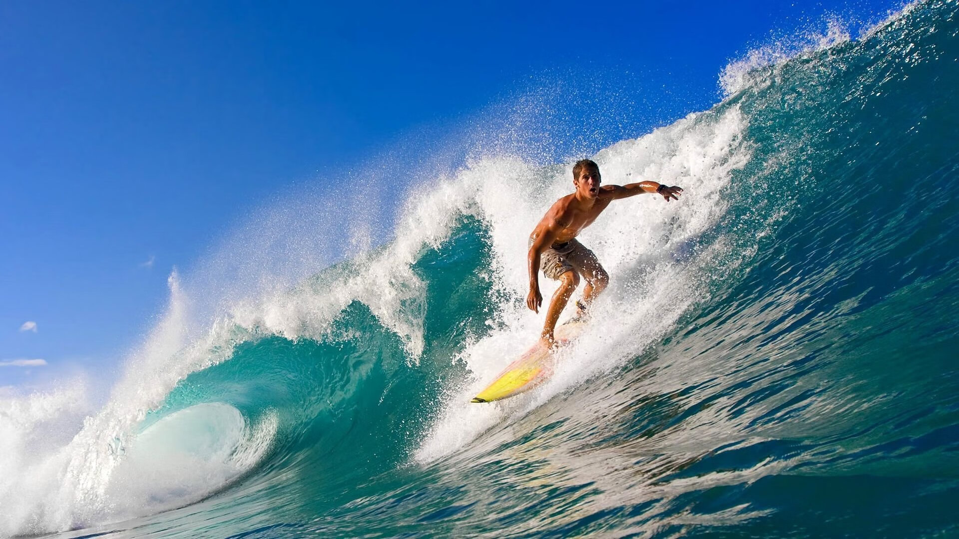 英格兰男子女子橄榄球队齐登热门榜单，英式女子橄榄球